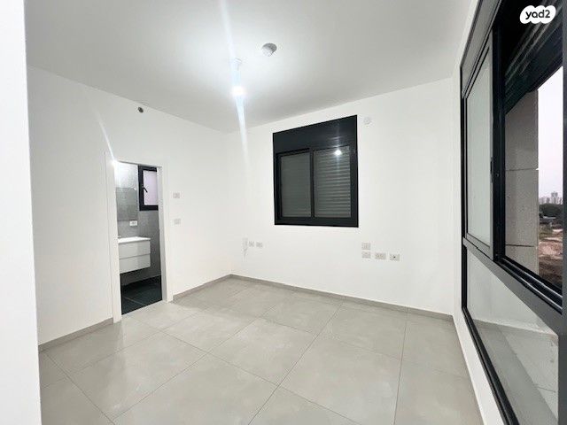 דירה, אמנון ליפקין שחק, נוף הטיילת, נתניה