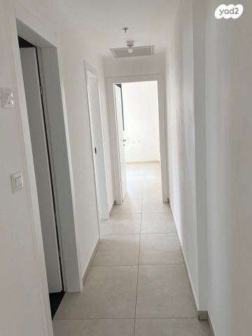 דירה, אמנון ליפקין שחק, נוף הטיילת, נתניה