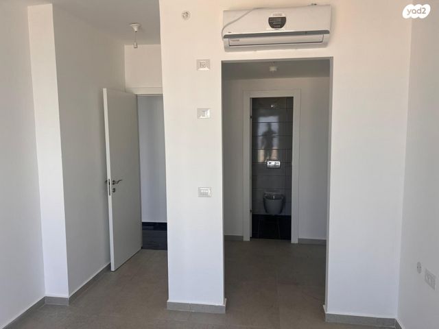 דירה, אמנון ליפקין שחק, נתניה