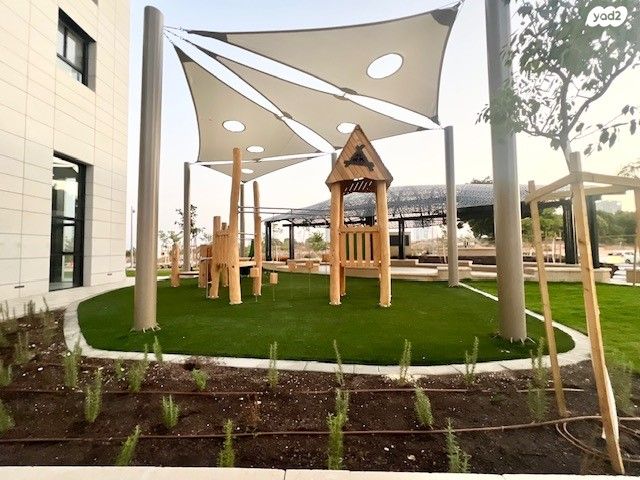 דירה, אמנון ליפקין שחק, נוף הטיילת, נתניה