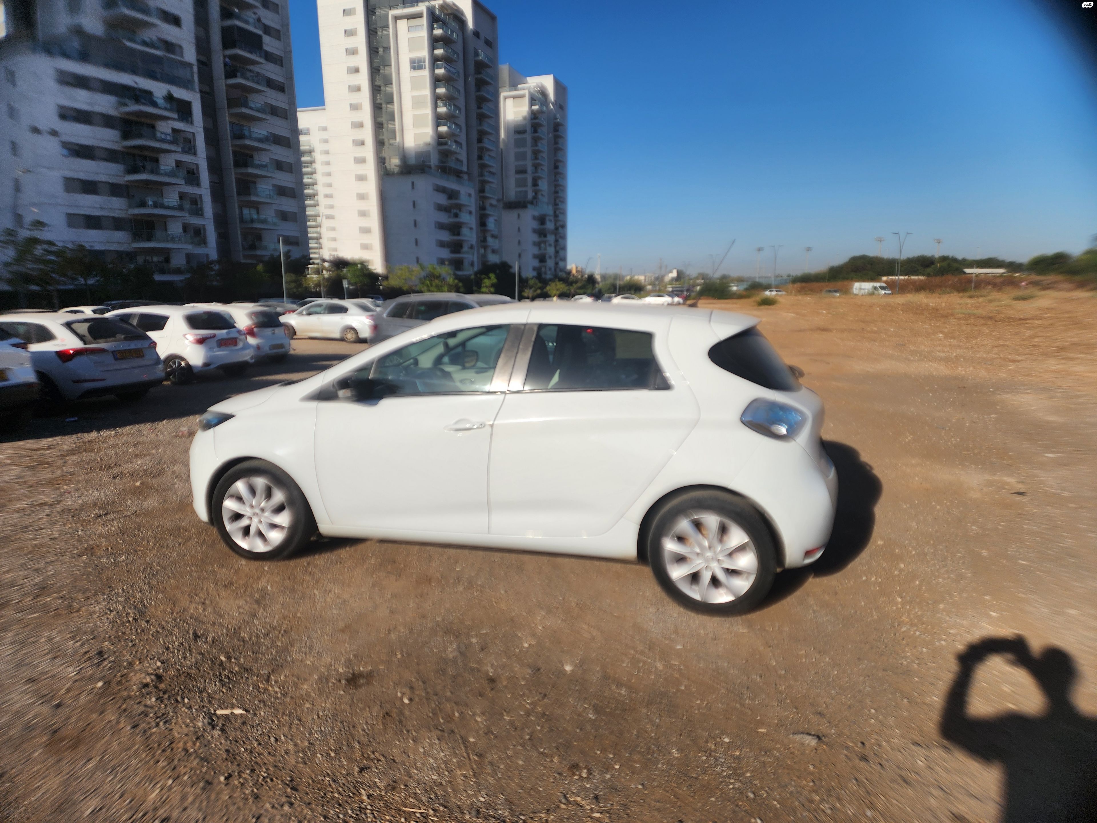 מודעת רכב רנו זואי
