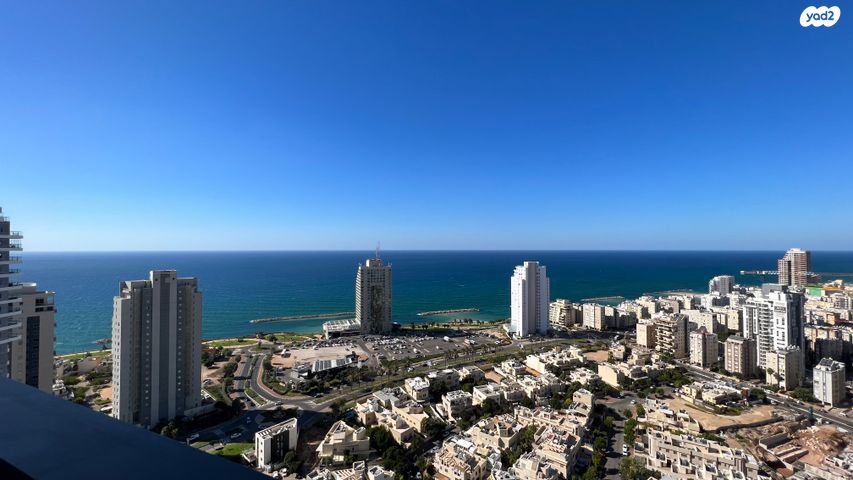 דירה, אמנון ליפקין שחק, נוף הטיילת, נתניה