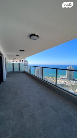 דירה, אמנון ליפקין שחק, נוף הטיילת, נתניה