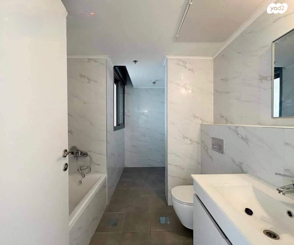 דירה, יצחק שמיר, גבעת הרקפות, קרית ביאליק