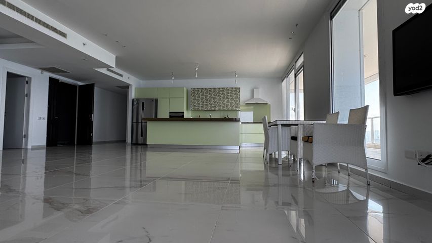 גג/ פנטהאוז, דוד המלך 8, צפון מערב מרכז העיר, נתניה