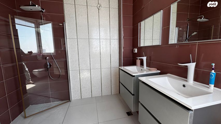 גג/ פנטהאוז, דוד המלך 8, צפון מערב מרכז העיר, נתניה