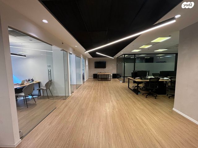 יגאל אלון 94