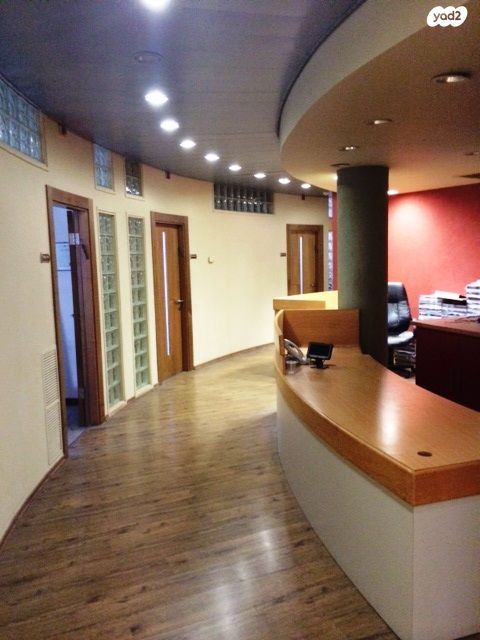 בניין משרדים, חיפה