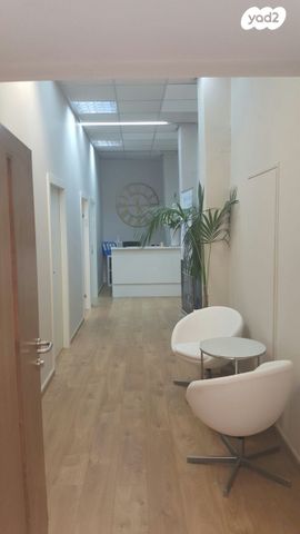 בניין משרדים, חיפה