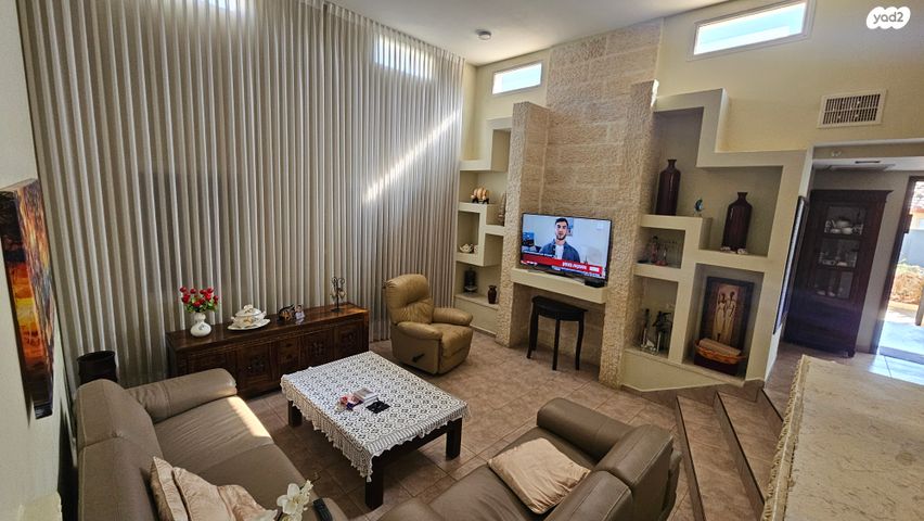 בית פרטי/ קוטג', מיתר / כרמית