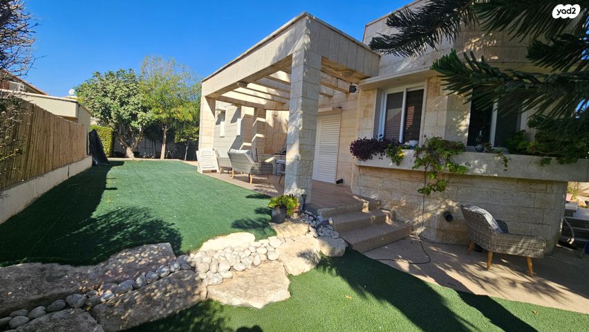 בית פרטי/ קוטג', מיתר / כרמית