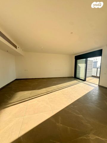 דירה, ערבי נחל, סיטי, גבעתיים