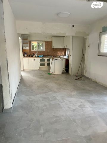 בית פרטי/ קוטג', פרדסיה