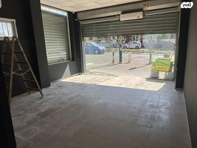 חנויות/ שטח מסחרי, רוטשילד 8, רמב"ם, ראשון לציון