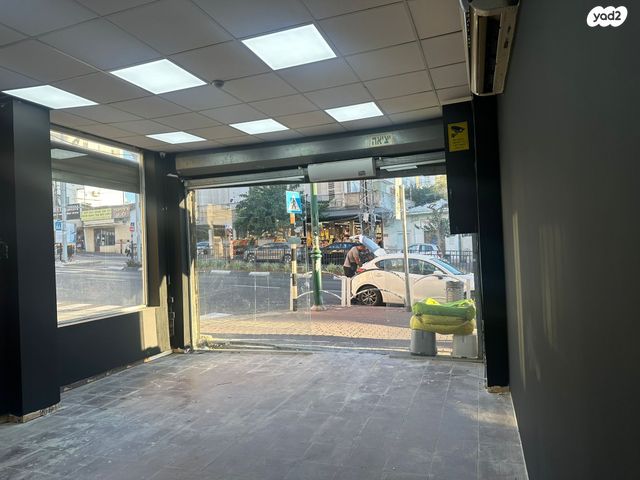 חנויות/ שטח מסחרי, רוטשילד 8, רמב"ם, ראשון לציון