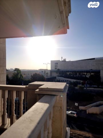 דירה, שדרות הנשיא השישי, קרית הלאום, ירושלים