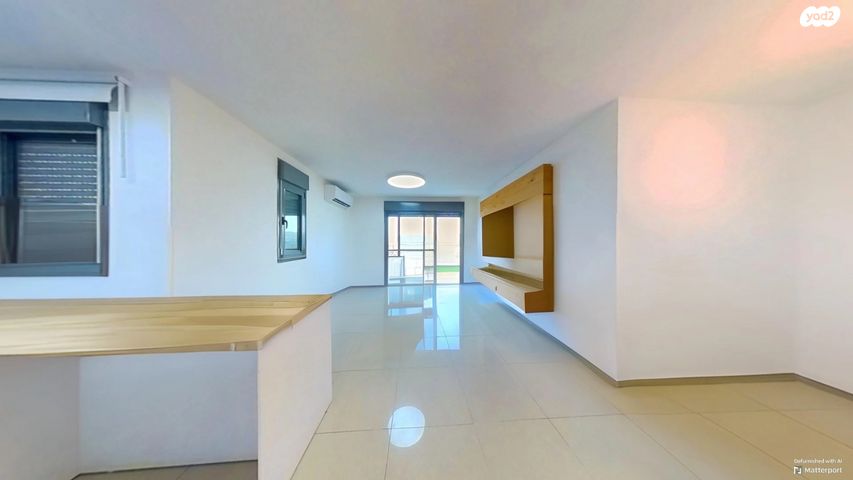 דירת גן, הברוש, קרני שומרון