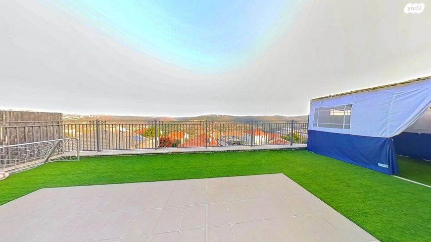 דירת גן, הברוש, קרני שומרון