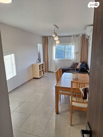 דירה, עמנואל אולסבנגר, ירושלים