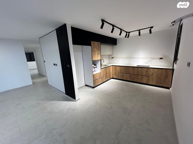 שדרות משה שרת 25