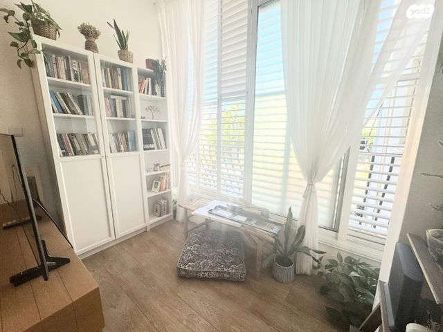 דירה, כנפי נשרים, תל יהודה, רמת גן