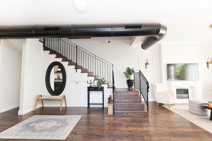 דו משפחתי, קדימה צורן