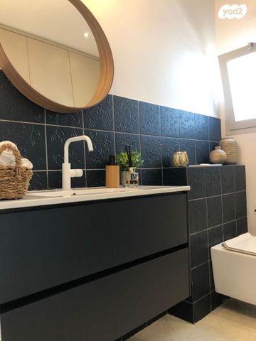 גג/ פנטהאוז, חדרה