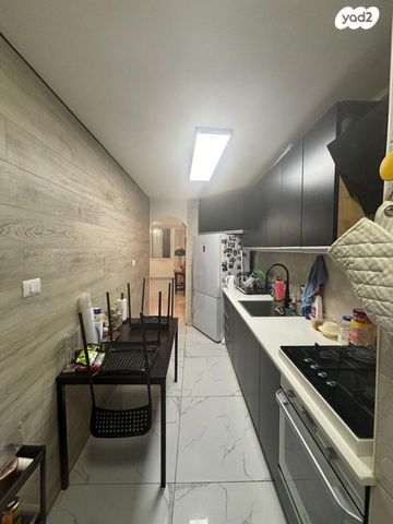 גיורא יוספטל 