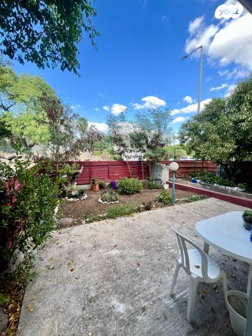 דו משפחתי, אפק, קצרין