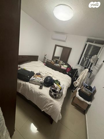 דירה, גיורא יוספטל, שקמים ואגמים, אשקלון