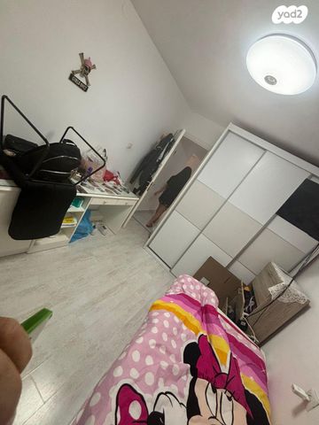 דירה, גיורא יוספטל, שקמים ואגמים, אשקלון