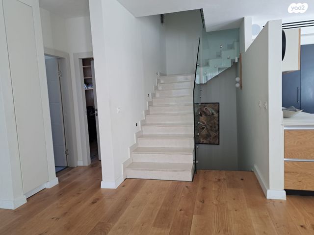 בית פרטי/ קוטג', קרית יערים, רמת השרון