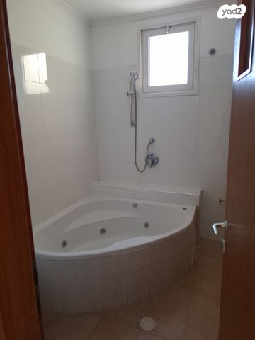 דירה, האר"י, נתניה