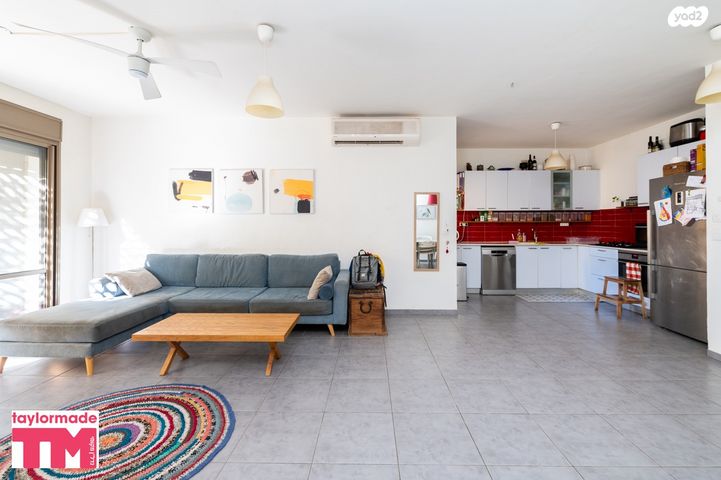 דירה, תל ימת כרכור, פרדס חנה כרכור