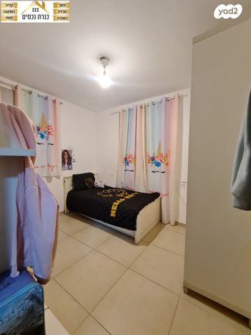 דו משפחתי, גבעת כלניות, יקנעם עילית