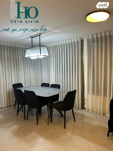 דו משפחתי, השבטים 31, גבעת ציון וגבעת הפרחים, אשקלון