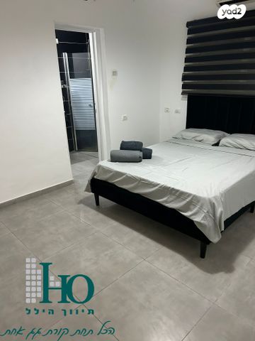 דו משפחתי, השבטים 31, גבעת ציון וגבעת הפרחים, אשקלון