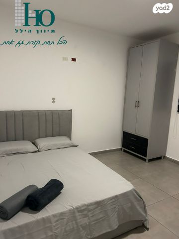 דו משפחתי, השבטים 31, גבעת ציון וגבעת הפרחים, אשקלון