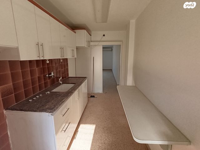 קרן היסוד 326