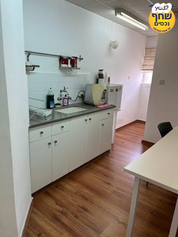 משרדים, הבנים, רמתיים, הוד השרון