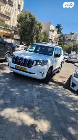 טויוטה לנד קרוזר