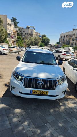 טויוטה לנד קרוזר