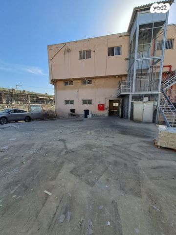 מחסנים, אזור תעשיה ג, חולון