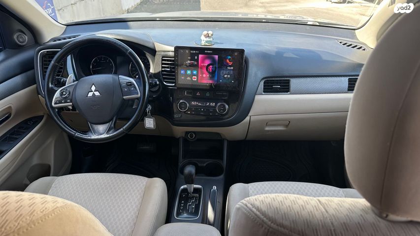 מיצובישי אאוטלנדר