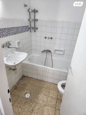 דירה, א.מ. בלוך 30, קרית יערים, קרית יערים