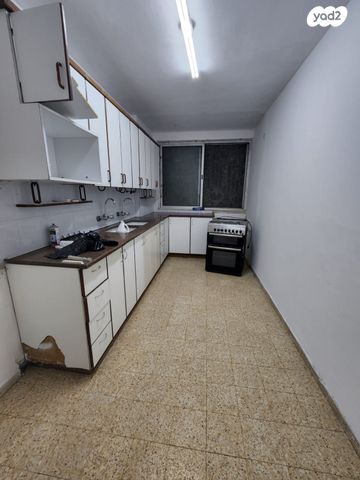 דירה, א.מ. בלוך 30, קרית יערים, קרית יערים