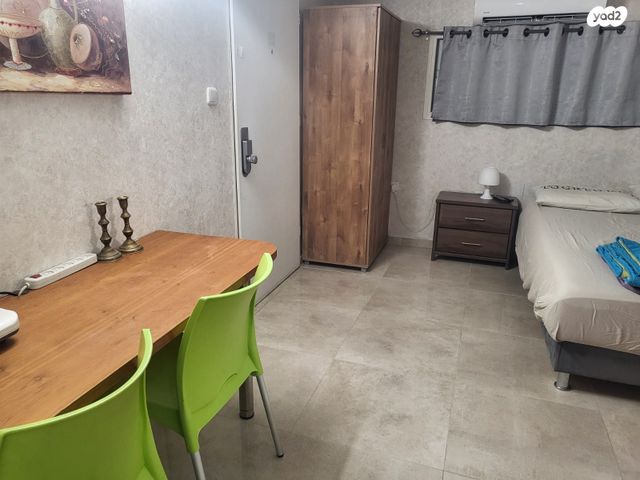 תיירות ונופש, ברנע 428, דקל, אילת