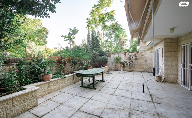 דירת גן, הגבעה הצרפתית, גבעת שפירא, ירושלים