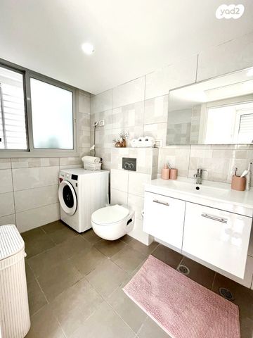 דירה, שבט אפרים, אחיסמך, לוד