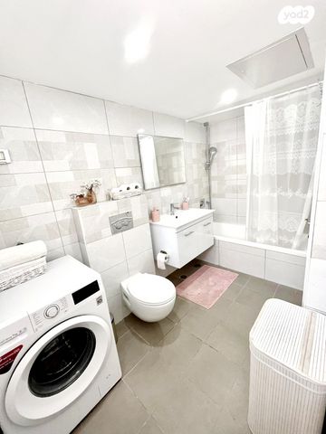 דירה, שבט אפרים, אחיסמך, לוד